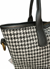 Load image into Gallery viewer, Black and White Harris Tweed Houndstooth Handbag