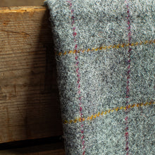 Load image into Gallery viewer, Harris Tweed Fabric 002
