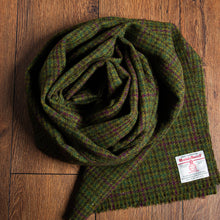 Load image into Gallery viewer, Harris Tweed Fabric 01