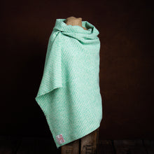 Load image into Gallery viewer, Harris Tweed Fabric 38