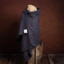 Load image into Gallery viewer, Harris Tweed Fabric 04