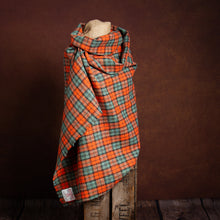 Load image into Gallery viewer, Harris Tweed Fabric 40