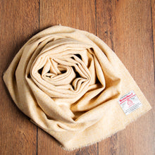 Load image into Gallery viewer, Harris Tweed Fabric 44