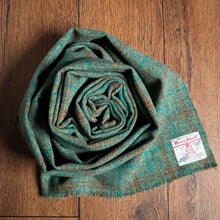 Load image into Gallery viewer, Harris Tweed Fabric 49