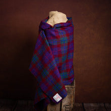 Load image into Gallery viewer, Harris Tweed Fabric 05