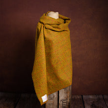 Load image into Gallery viewer, Harris Tweed Fabric 52