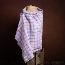 Load image into Gallery viewer, Harris Tweed Fabric 06