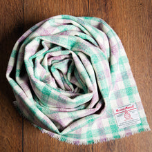 Load image into Gallery viewer, Harris Tweed Fabric 69