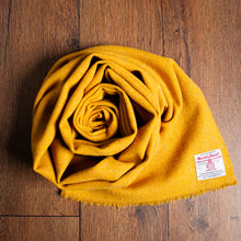 Load image into Gallery viewer, Harris Tweed Fabric 74