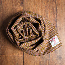 Load image into Gallery viewer, Harris Tweed Fabric 86
