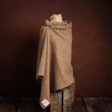 Load image into Gallery viewer, Harris Tweed Fabric 86