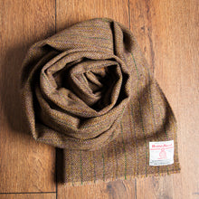 Load image into Gallery viewer, Harris Tweed Fabric 09