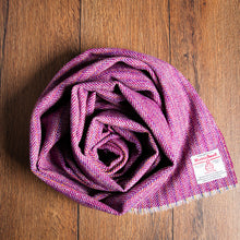 Load image into Gallery viewer, Harris Tweed Fabric 90