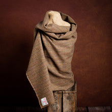 Load image into Gallery viewer, Harris Tweed Fabric 09