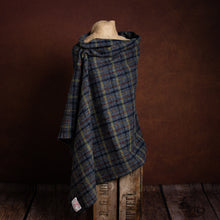 Load image into Gallery viewer, Harris Tweed Fabric 91