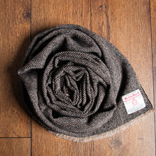 Load image into Gallery viewer, Harris Tweed Fabric 96