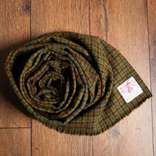 Load image into Gallery viewer, Harris Tweed Fabric 97
