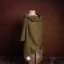 Load image into Gallery viewer, Harris Tweed Fabric 97