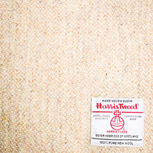 Load image into Gallery viewer, Harris Tweed Fabric 105