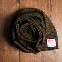 Load image into Gallery viewer, Harris Tweed Fabric 106