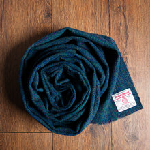 Load image into Gallery viewer, Harris Tweed Fabric 107