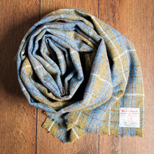 Load image into Gallery viewer, Harris Tweed Fabric 11