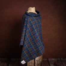 Load image into Gallery viewer, Harris Tweed Fabric 108