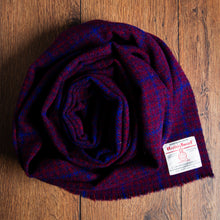Load image into Gallery viewer, Harris Tweed Fabric 109