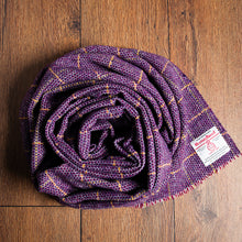 Load image into Gallery viewer, Harris Tweed Fabric 110