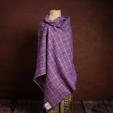 Load image into Gallery viewer, Harris Tweed Fabric 110