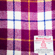 Load image into Gallery viewer, Harris Tweed Fabric 117