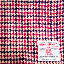 Load image into Gallery viewer, Harris Tweed Fabric 121