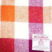 Load image into Gallery viewer, Harris Tweed Fabric 18