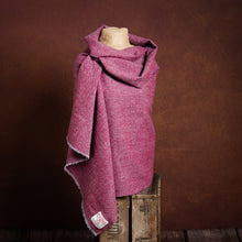 Load image into Gallery viewer, Harris Tweed Fabric 21