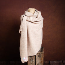 Load image into Gallery viewer, Harris Tweed Fabric 22