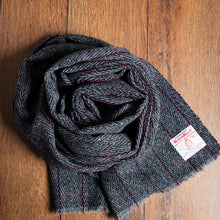 Load image into Gallery viewer, Harris Tweed Fabric 27