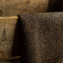 Load image into Gallery viewer, Harris Tweed Fabric 014