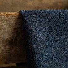 Load image into Gallery viewer, Harris Tweed Fabric 054