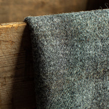 Load image into Gallery viewer, Harris Tweed Fabric 056