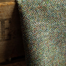 Load image into Gallery viewer, Harris Tweed Fabric 059
