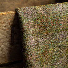 Load image into Gallery viewer, Harris Tweed Fabric 060