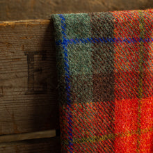 Load image into Gallery viewer, Harris Tweed Fabric 061