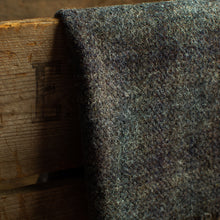 Load image into Gallery viewer, Harris Tweed Fabric 063