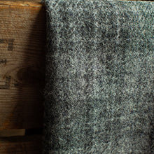 Load image into Gallery viewer, Harris Tweed Fabric 093