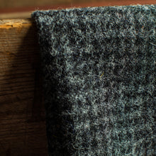 Load image into Gallery viewer, Harris Tweed Fabric 0104