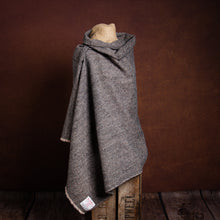 Load image into Gallery viewer, Harris Tweed Fabric 96
