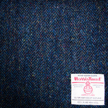 Load image into Gallery viewer, Harris Tweed Shawl 114
