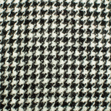 Load image into Gallery viewer, Harris Tweed Fabric 009

