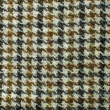 Load image into Gallery viewer, Harris Tweed Fabric 017
