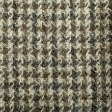 Load image into Gallery viewer, Harris Tweed Fabric 019
